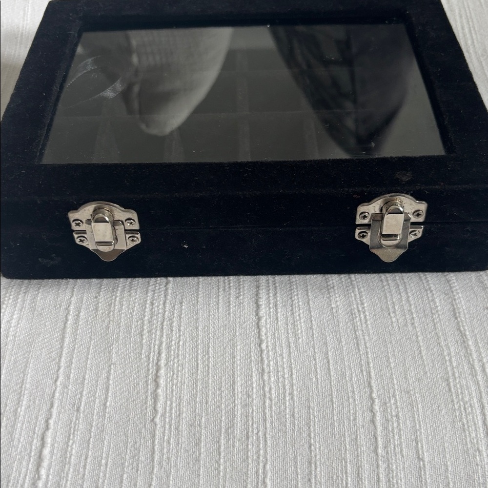 Black Velvet Jewelry Display Box - Picture 2 of 5
